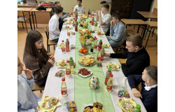 Świąteczna atmosfera w kl. 6b &ndash; uroczyste Śniadanie Wielkanocne